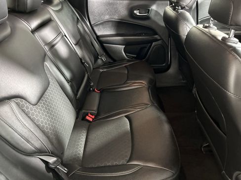 Used 2018 Jeep Compass Latitude image 25