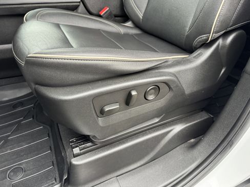 Certified 2023 Chevrolet Suburban Premier image 10