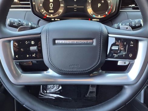 Certified 2025 Land Rover Range Rover SE AWD/4WD image 15
