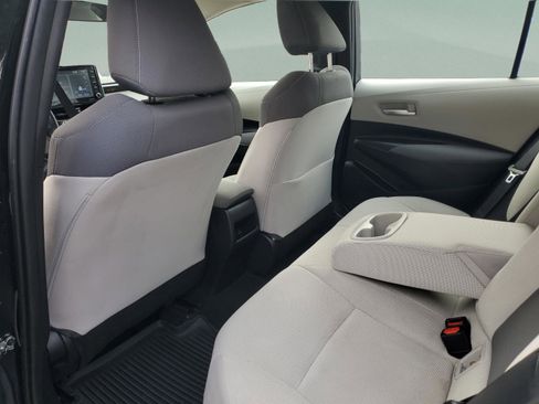 Used 2021 Toyota Corolla LE image 8