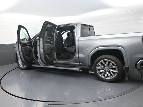 Used 2025 GMC Sierra 1500 Denali w/ Denali Reserve Package AWD/4WD image 37