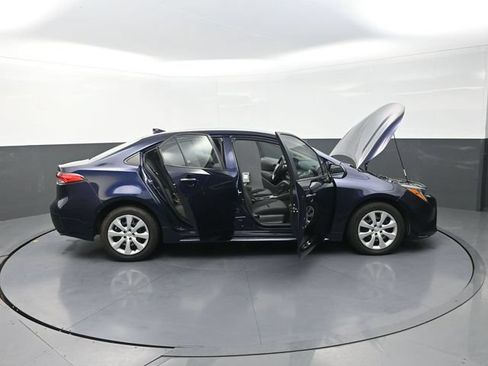 Used 2024 Toyota Corolla LE FWD image 45