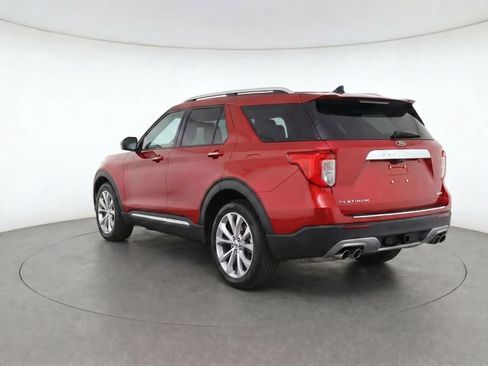 Certified 2023 Ford Explorer Platinum w/ Technology Package AWD/4WD image 3