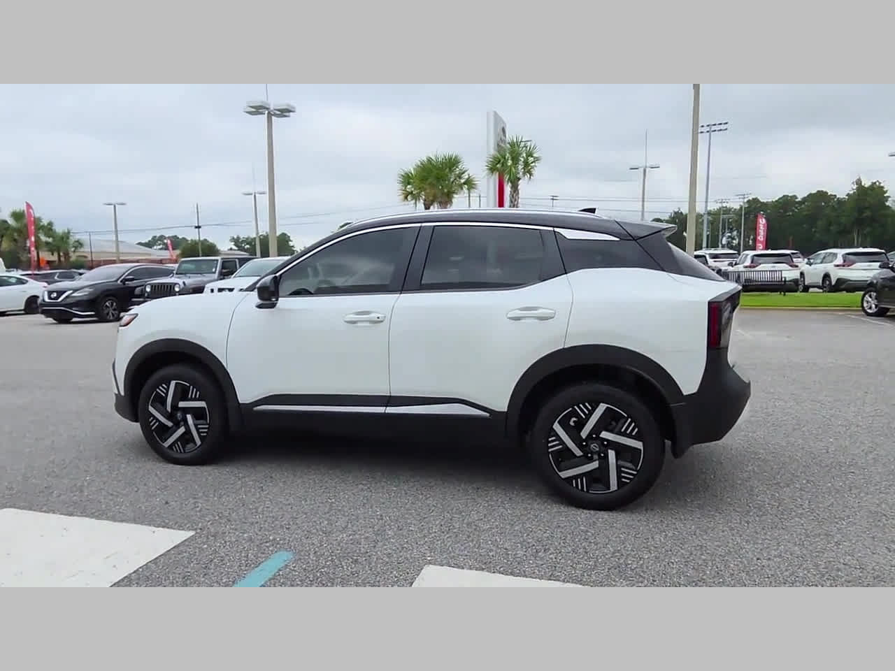 Used 2026 Nissan Kicks SV FWD image 29