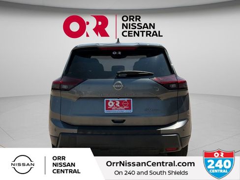 Used 2024 Nissan Rogue SV AWD/4WD image 6