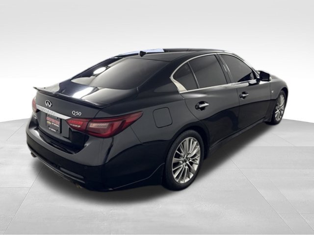 Used 2018 INFINITI Q50 Luxe w/ Essential Package (3.0T Luxe) AWD/4WD image 9