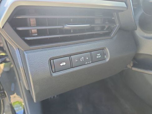 Used 2025 Nissan Altima 2.5 SV AWD/4WD image 13