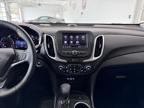 Certified 2024 Chevrolet Equinox LT AWD/4WD image 18