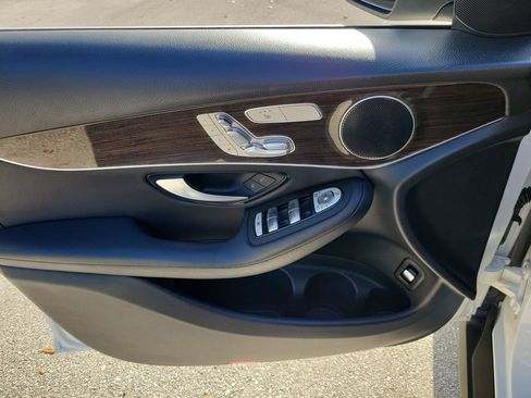 Used 2020 Mercedes-Benz GLC 300 GLC 300 image 13