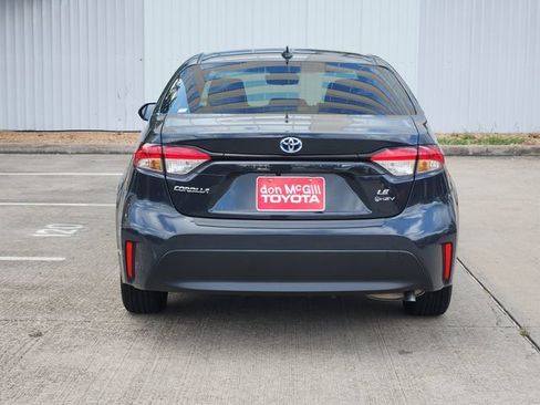 Certified 2025 Toyota Corolla LE FWD image 6