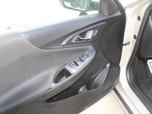 Used 2016 Chevrolet Malibu LT image 8