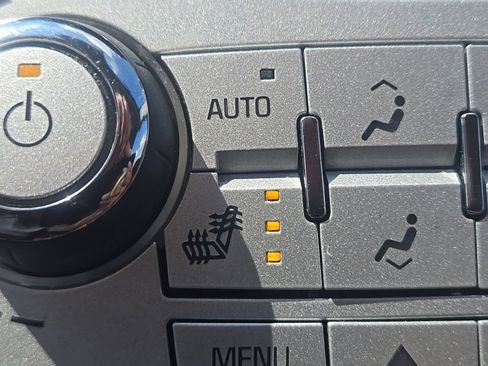 Used 2016 Chevrolet Equinox LTZ FWD image 18