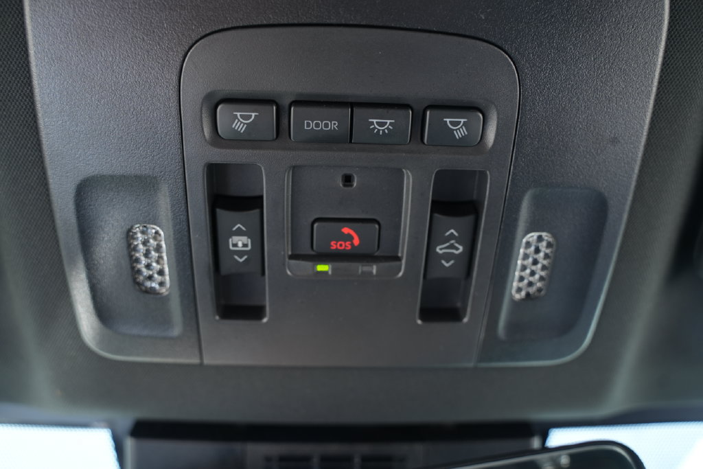 Used 2025 Toyota Camry XSE FWD image 37