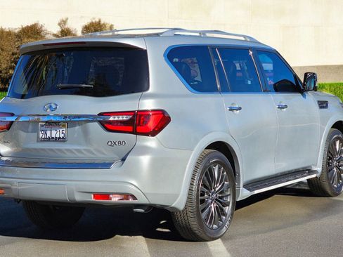Used 2022 INFINITI QX80 Sensory w/ All-Season Package image 4