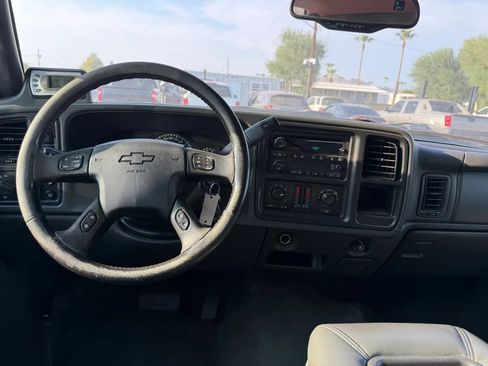 Used 2006 Chevrolet Silverado 2500 LT w/ Heavy-Duty Power Package AWD/4WD image 27