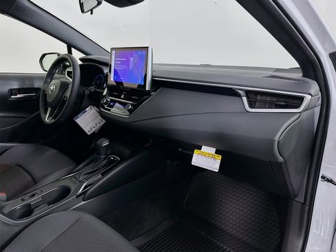 Used 2026 Toyota Corolla SE image 27