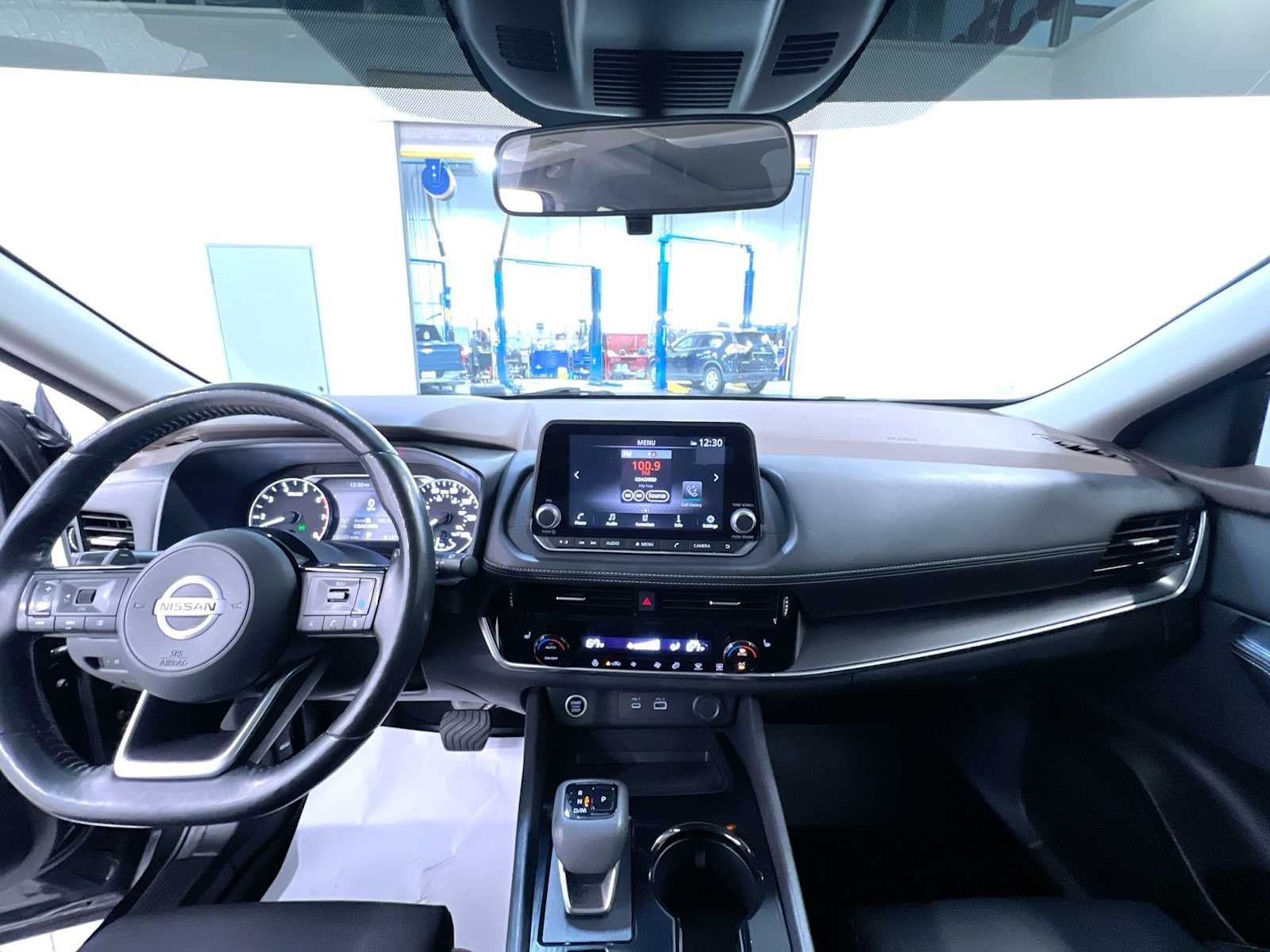 Used 2021 Nissan Rogue SV w/ Premium Package AWD/4WD image 23