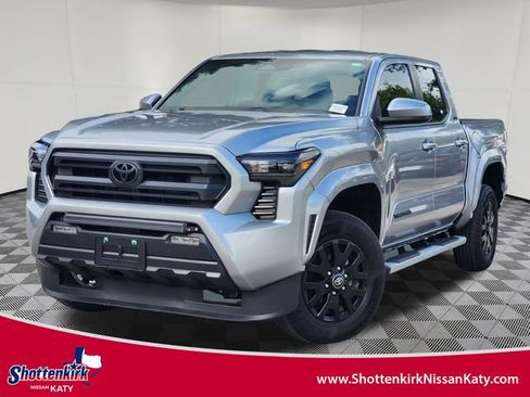Used 2025 Toyota Tacoma SR5 AWD/4WD image 1