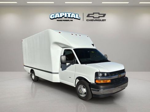 New 2025 Chevrolet Express 3500 w/ Power Convenience Package image 14