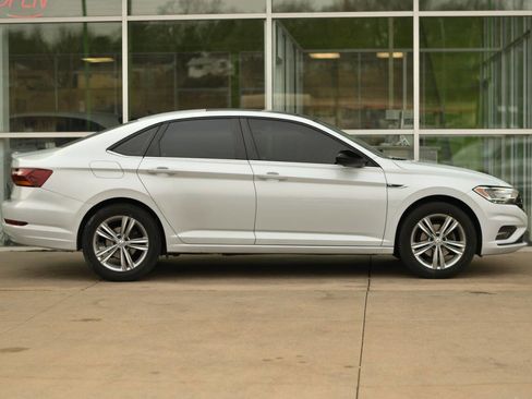 Used 2019 Volkswagen Jetta R-Line image 8