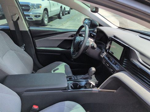 Used 2025 Toyota Camry LE w/ Convenience Package FWD image 7