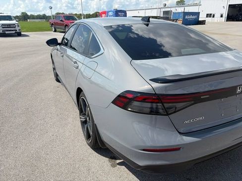 Used 2024 Honda Accord Sport image 12