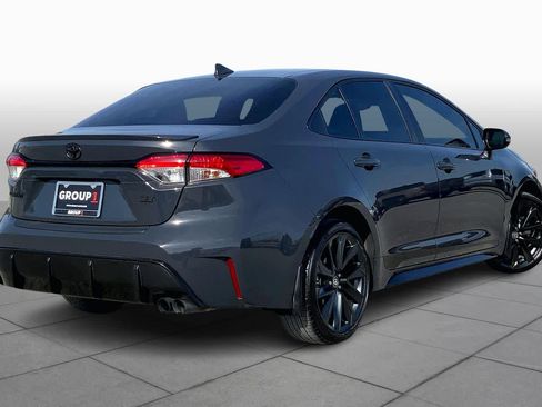 Used 2025 Toyota Corolla SE image 12