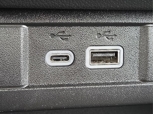 Used 2026 GMC Canyon Denali image 18