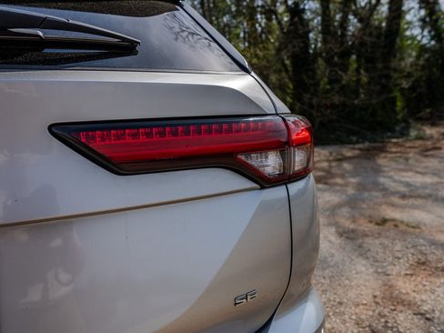 Used 2022 Mitsubishi Outlander SE AWD/4WD image 10
