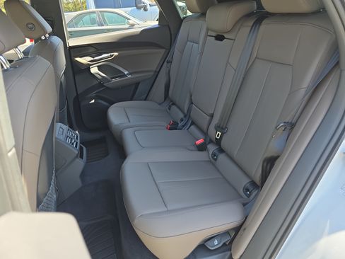 Used 2025 Audi Q5 Premium AWD/4WD image 14