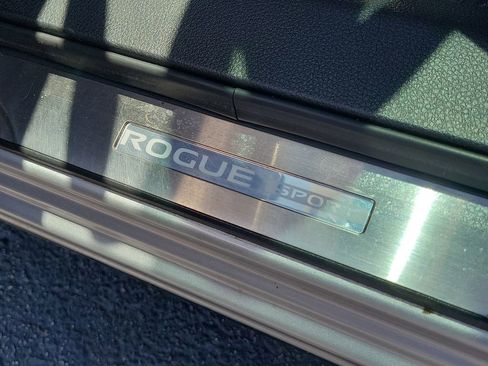 Used 2020 Nissan Rogue Sport SV image 20