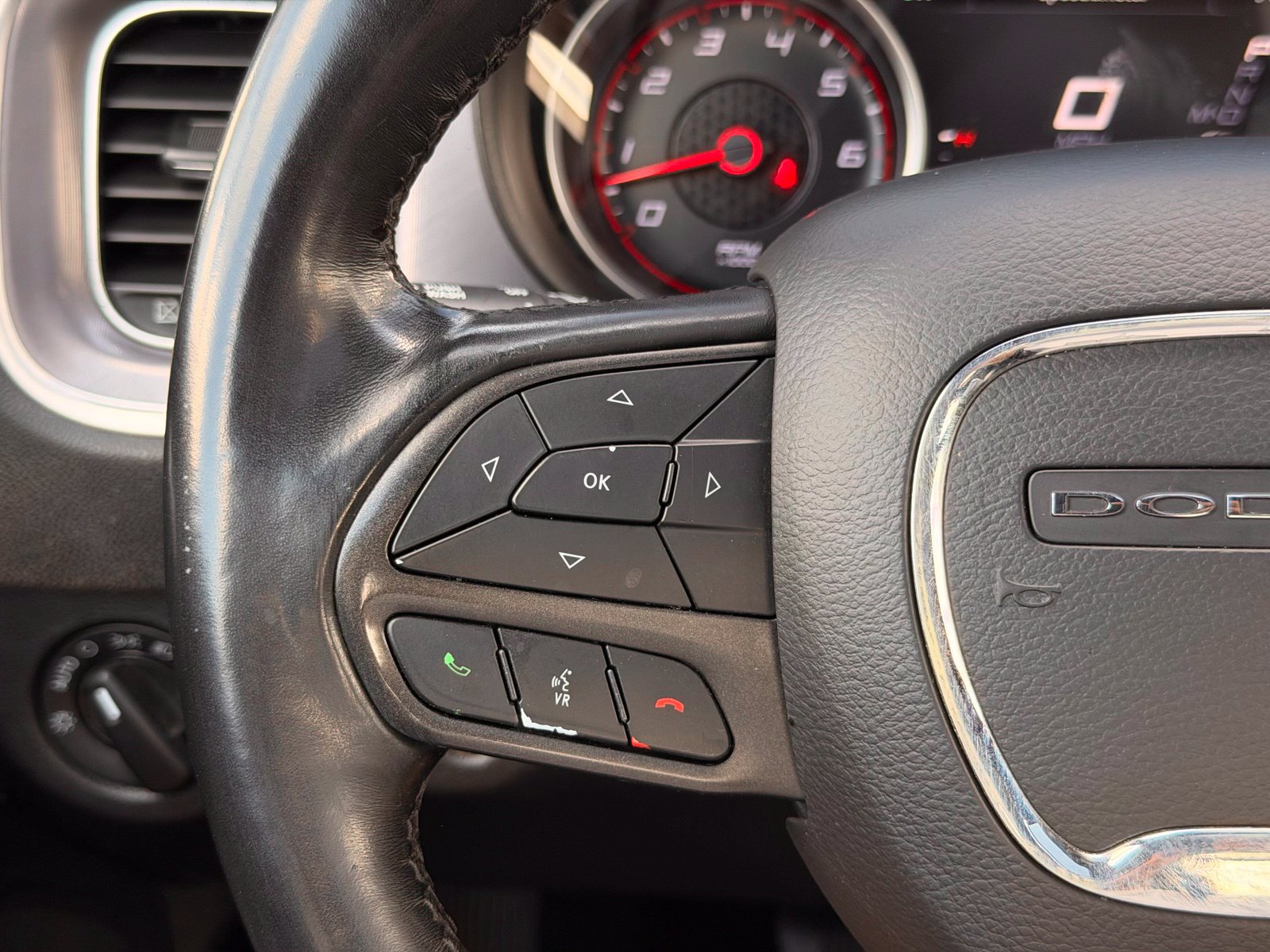 Used 2022 Dodge Charger SXT w/ Leather Interior Group RWD image 29