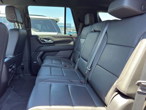 Used 2022 Chevrolet Tahoe Z71 w/ Luxury Package AWD/4WD image 28