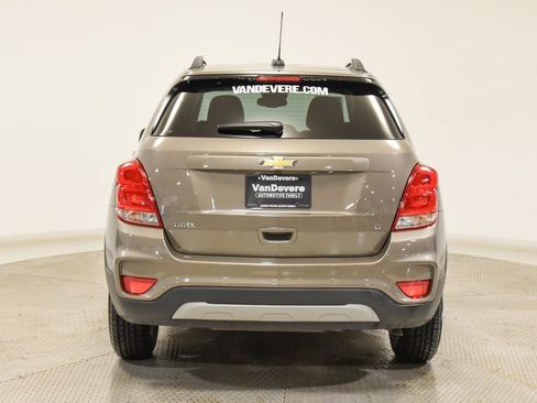 Used 2020 Chevrolet Trax LT w/ LT Convenience Package image 10