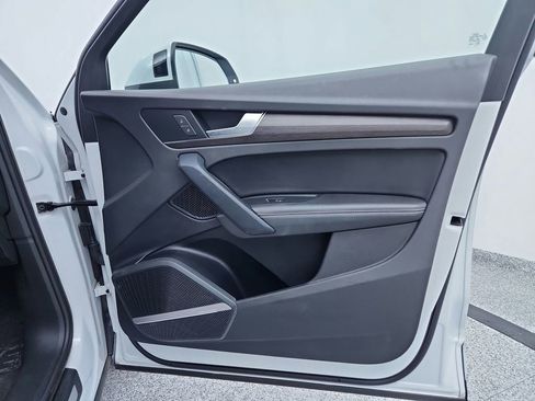 Used 2021 Audi Q5 Prestige w/ Prestige Package image 35