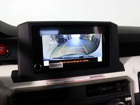 Used 2024 Toyota Tacoma TRD Off-Road image 23