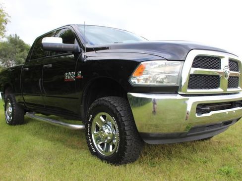 Used 2016 RAM 2500 Tradesman w/ Chrome Appearance Group image 11