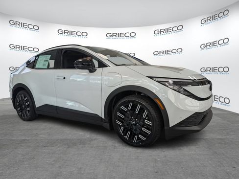 New 2026 Nissan Leaf Platinum+ w/ Cargo Package (Platinum+) FWD image 1