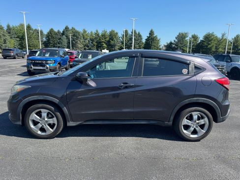 Used 2016 Honda HR-V EX image 2