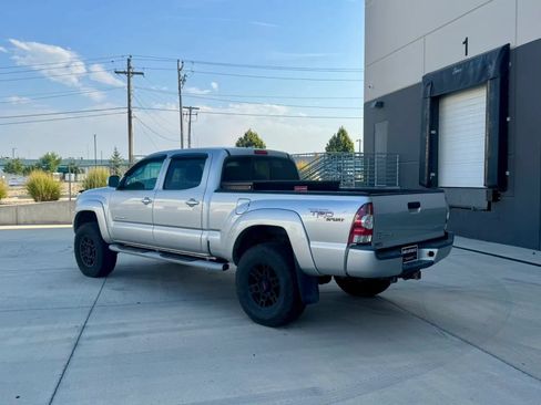 Used 2010 Toyota Tacoma 4x4 Double Cab V6 image 3