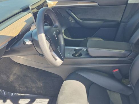 Used 2023 Tesla Model Y Long Range AWD/4WD image 10