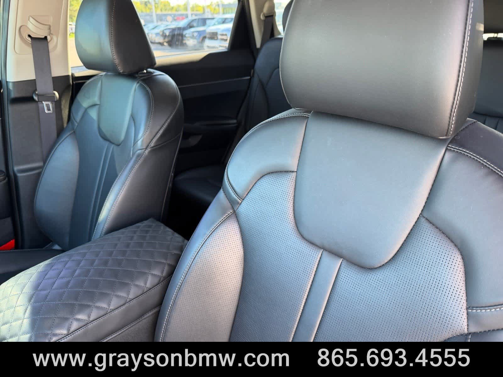 Used 2024 Kia Sorento S w/ Panoramic Sunroof Package FWD image 13