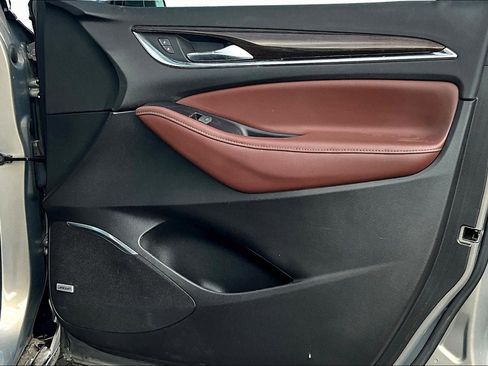 Used 2018 Buick Enclave Avenir w/ Avenir Technology Package image 17