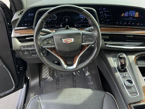 Certified 2023 Cadillac Escalade Premium Luxury w/ LPO, Radiant Package image 11