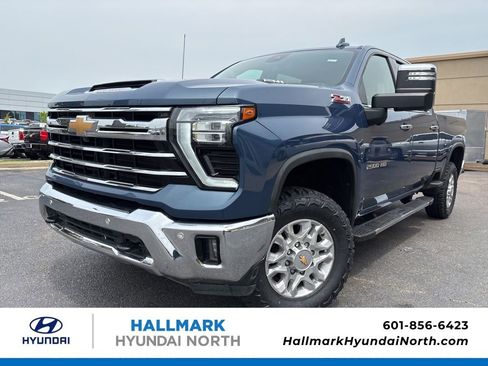 Used 2024 Chevrolet Silverado 2500 LTZ w/ LTZ Convenience Package AWD/4WD image 1
