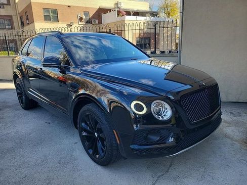 Used 2018 Bentley Bentayga image 3