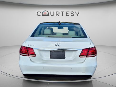 Used 2016 Mercedes-Benz E 350 Sedan w/ Premium Package image 6