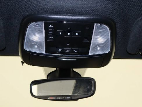 Used 2018 Jeep Grand Cherokee Limited AWD/4WD image 27