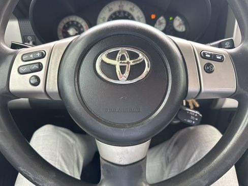 Used 2012 Toyota FJ Cruiser 2WD w/ Convenience Pkg image 2