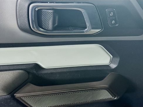 Used 2021 Ford Bronco Black Diamond image 20